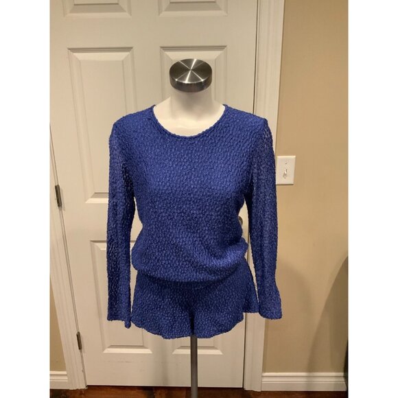 Alexis Jaylin Blue Textured Long Sleeve Romper, Size Medium - Picture 2 of 6